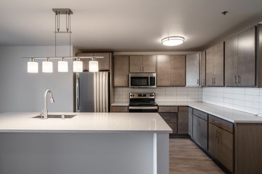 Hemlock Floor Plan - 3 Bedrooms - Downtown – photo 1