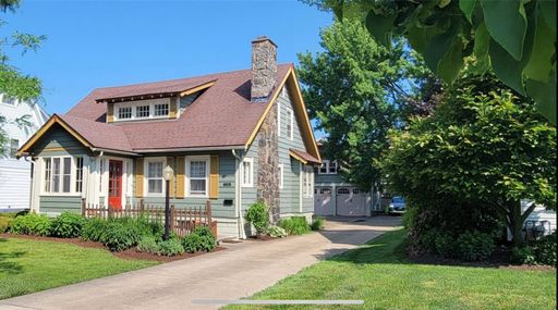 Quaint 4 bedroom Erie Home with Central Air & Garage Parking (Month to Month available) – photo 1
