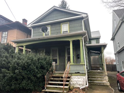 2 bedroom available near Erie Insurance