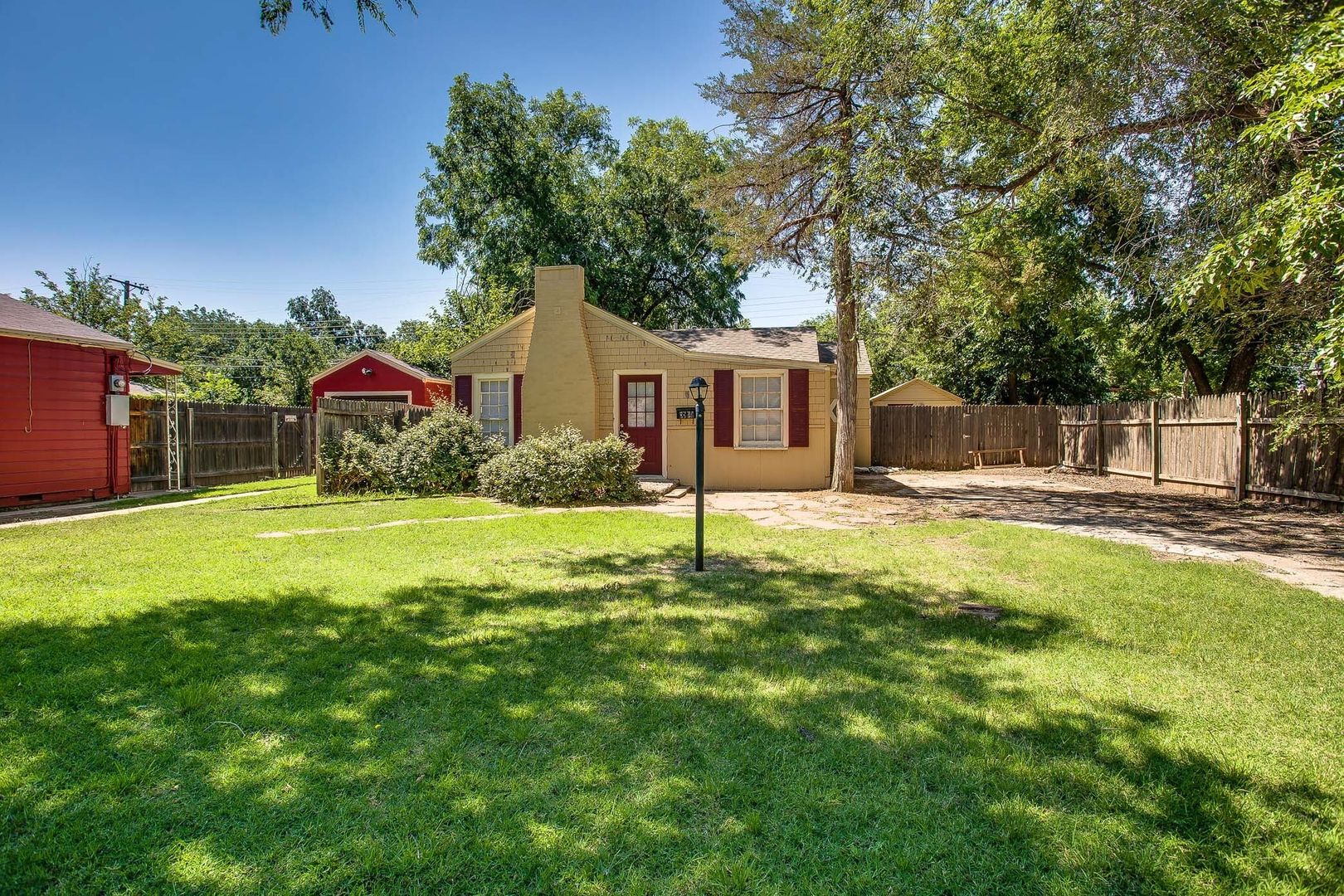 Lubbock House: 2513 25th Street