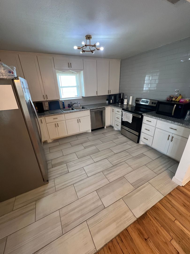 Lubbock House: 2504 Knoxville Avenue