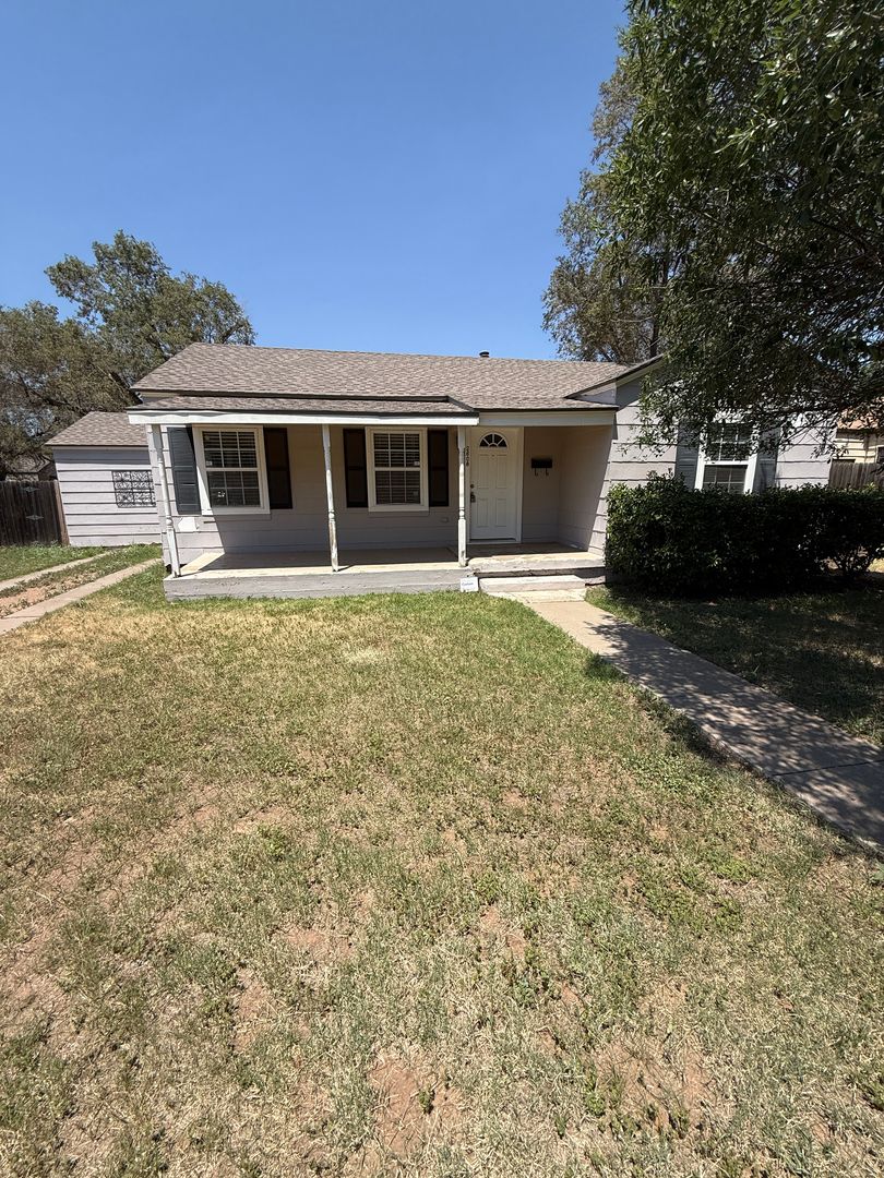 Lubbock House: 2608 28th Street