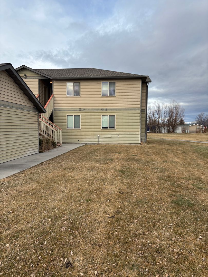 Belgrade Apartment: 402-408 W Shore Dr