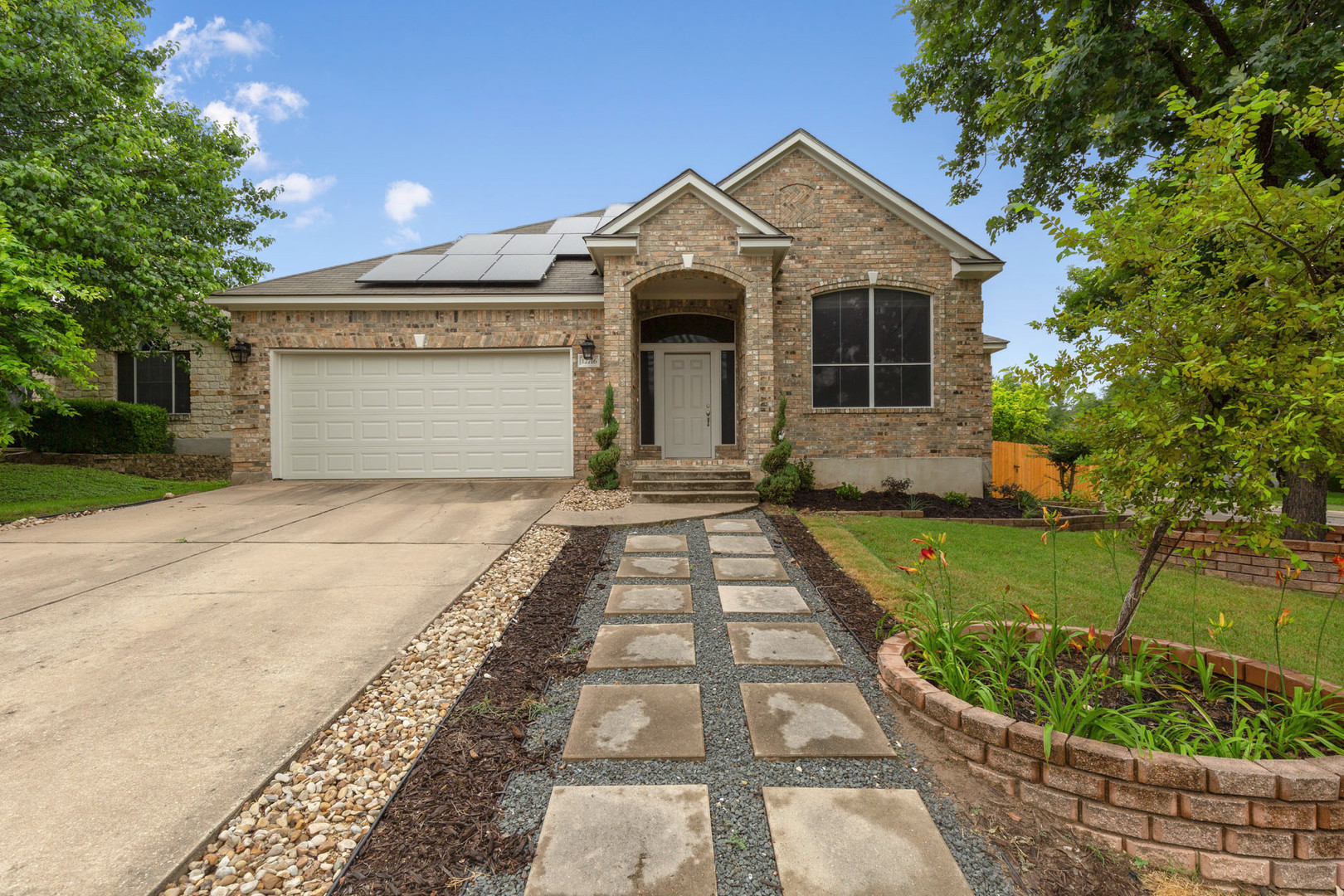 Austin House: 12716 Bransford Cove
