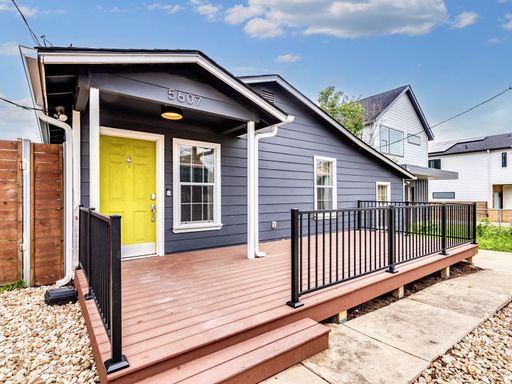 Beautiful 3BR / 2BA Home with Multi-Tier Deck & Fenced Yard in Austin – photo 1