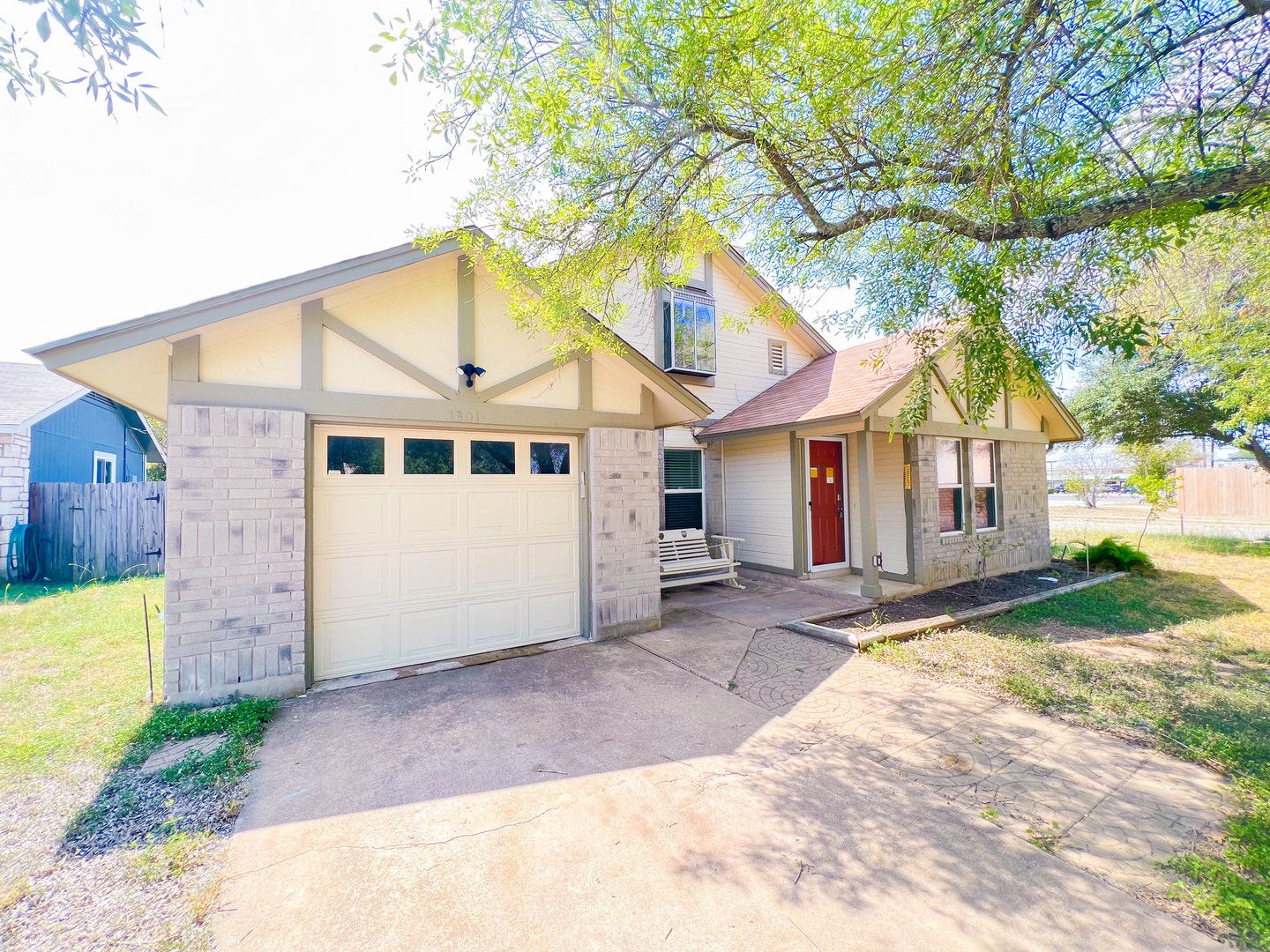 Pflugerville House: 1301 Pitcairn Drive