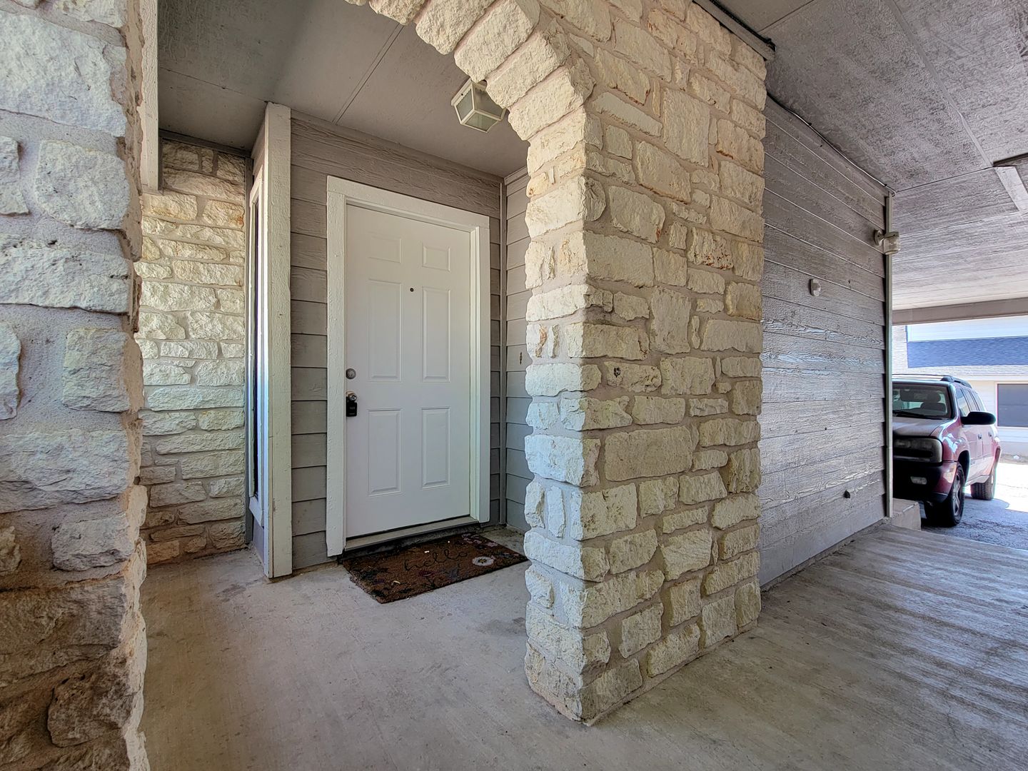 Round Rock Apartment: 1758/1760 Horseshoe Cir