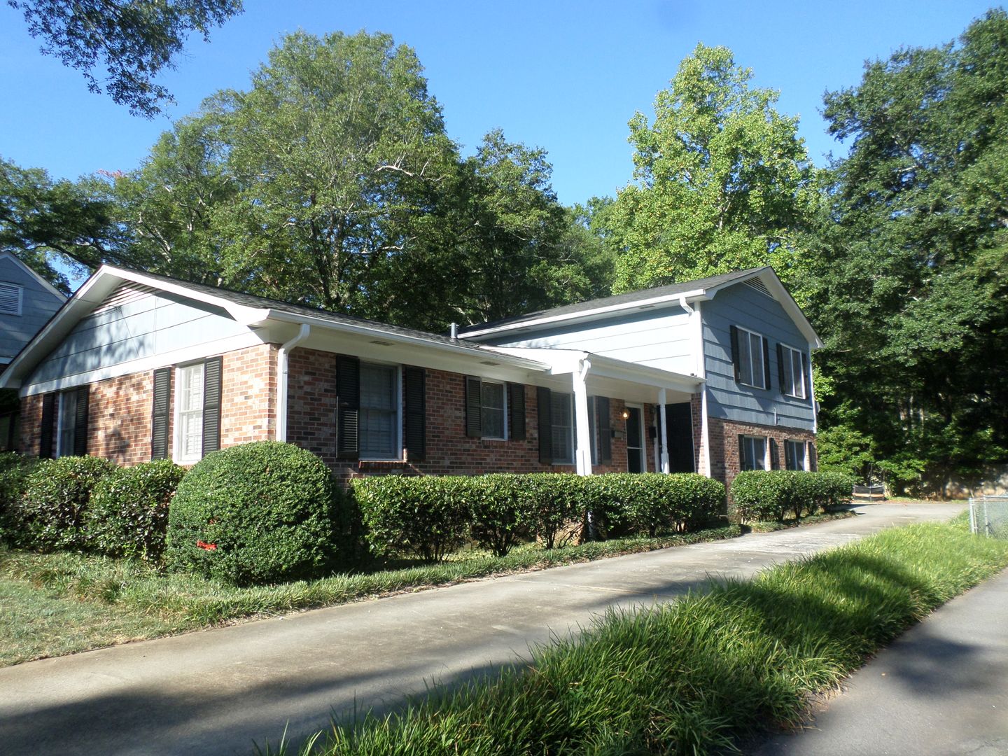 Greenville Apartment: 18 Jones Avenue