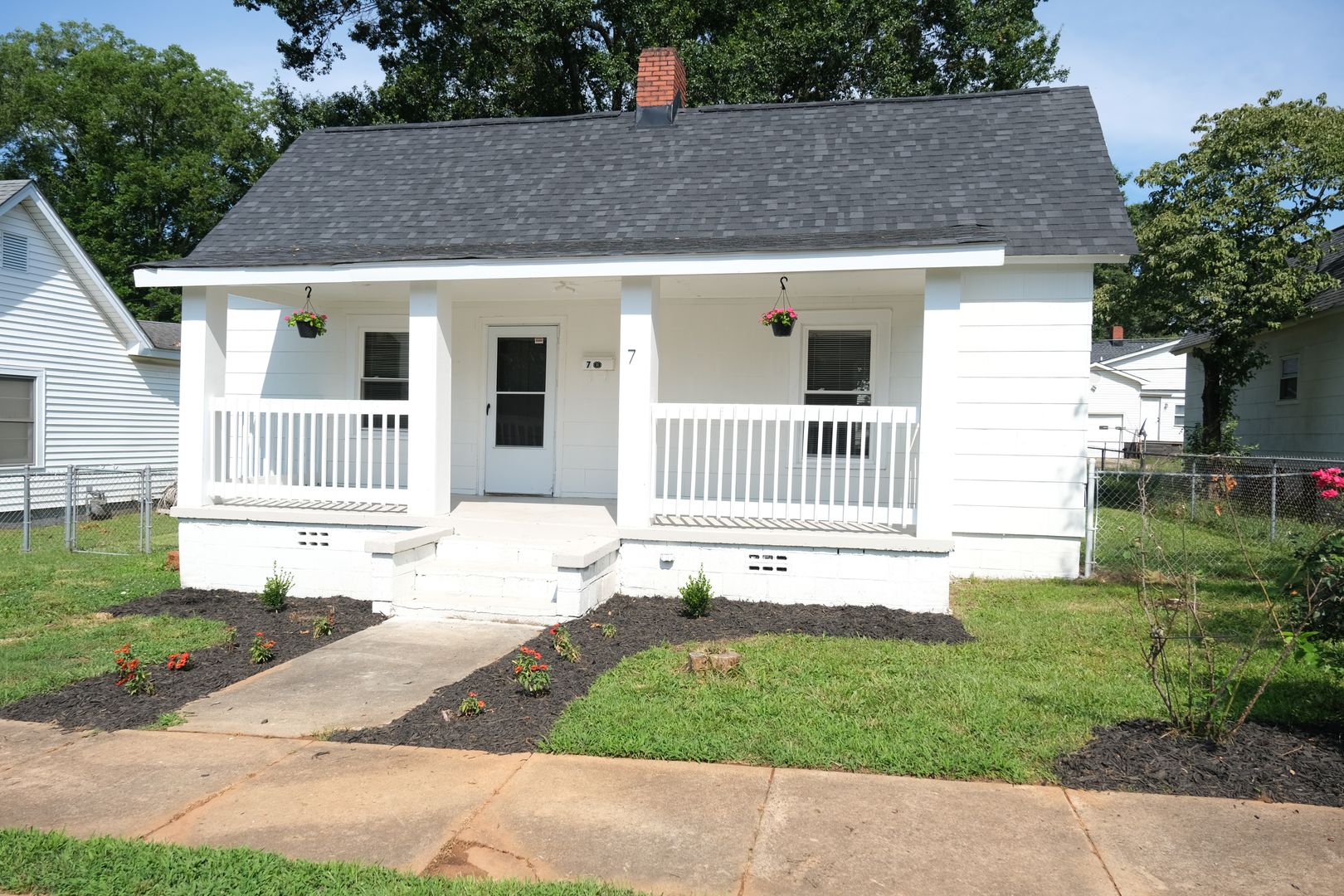 Greenville House: 7 Welch Street