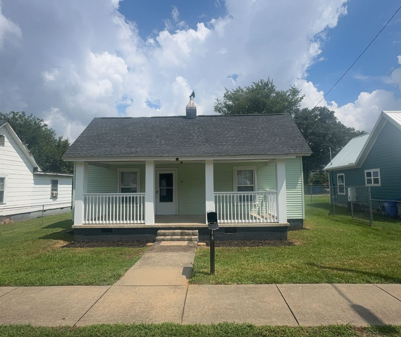 Greenville House: 14 Welch Street