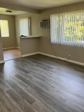1-Bedroom/1-Bath Available NOW – photo 1