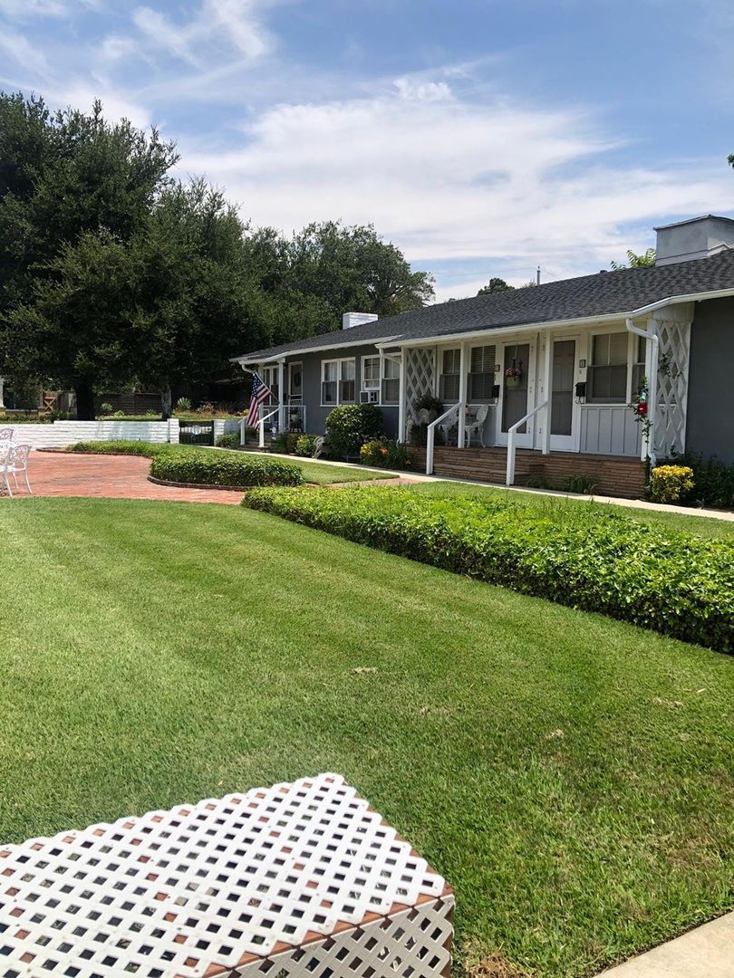 Glendora Apartment: 232 E. Foothill Blvd.