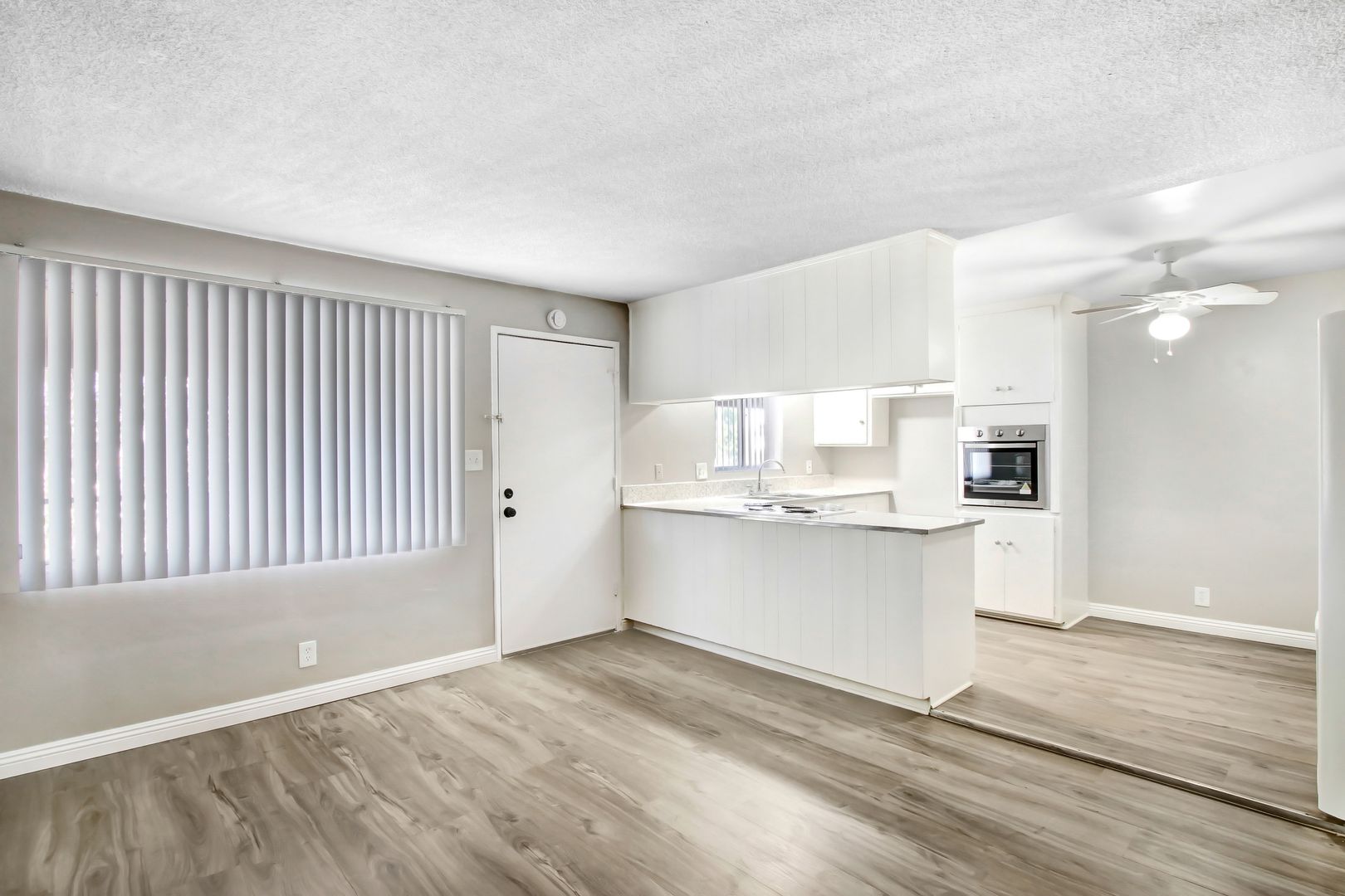 Riverside Apartment: 4640 Olivewood Ave.