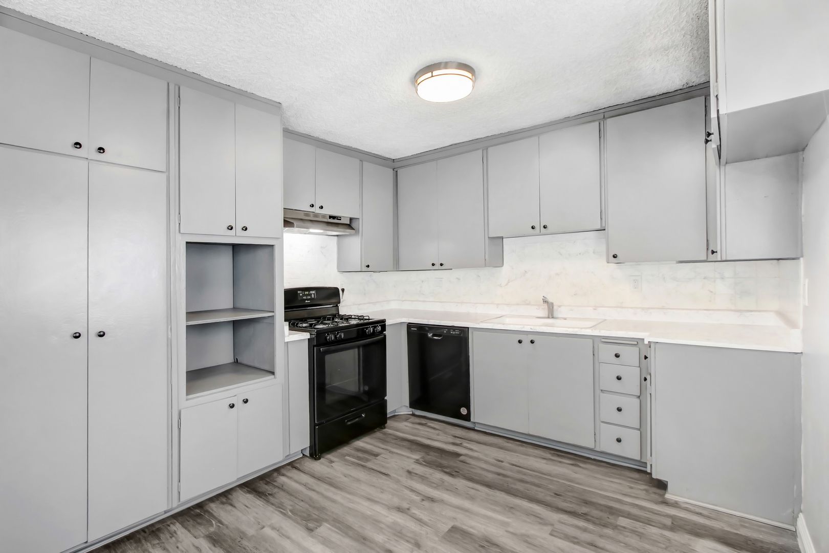 Ontario Apartment: 2908 S. Whispering Lakes Ln