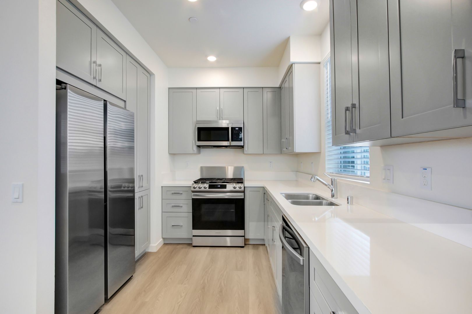 Ontario Apartment: 221 N Mountain Ave