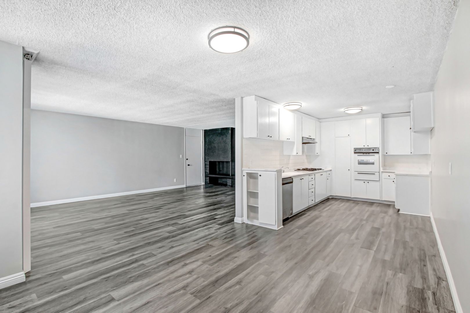 Ontario Apartment: 2908 S. Whispering Lakes Ln