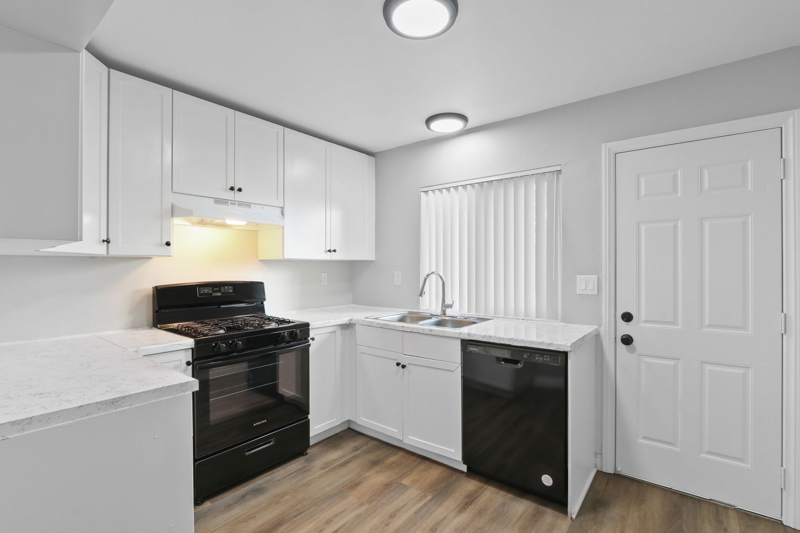 Ontario Apartment: 1542 E. 8th St.