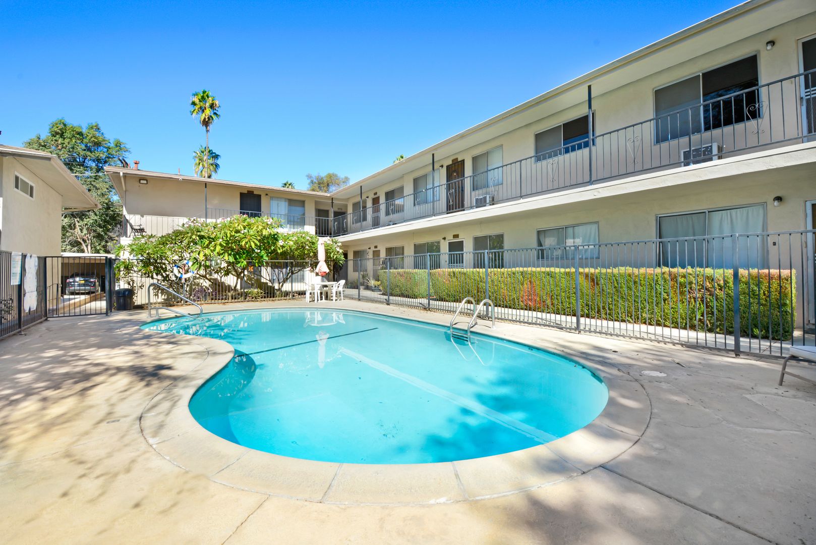 Riverside Apartment: 3801 Madison St.