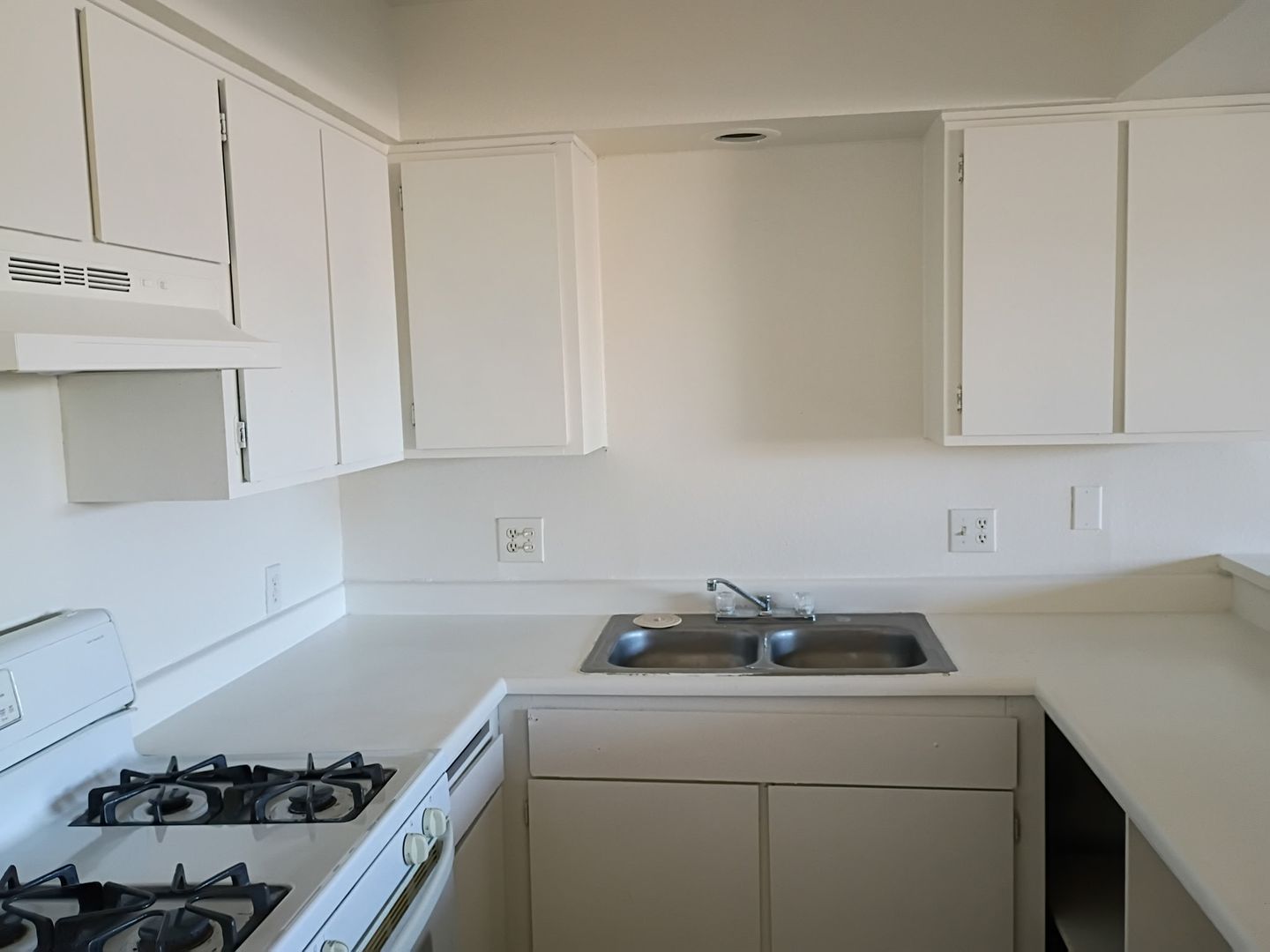 Needles Apartment: 1932 Erin Drive