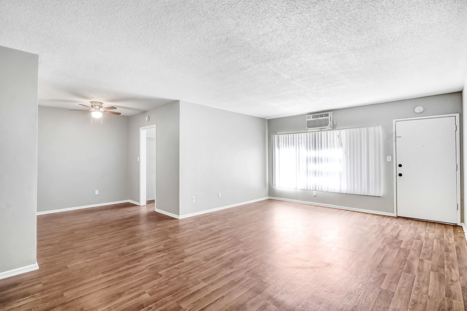 Riverside Apartment: 3461 Anderson Ave.