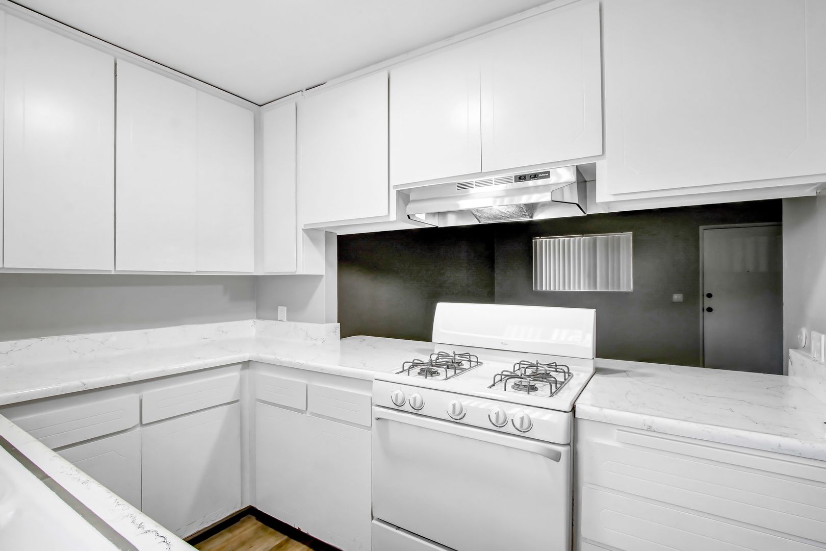 Fontana Apartment: 8919 Mango Ave