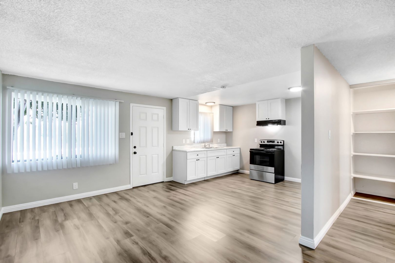 Riverside Apartment: 4640 Olivewood Ave.