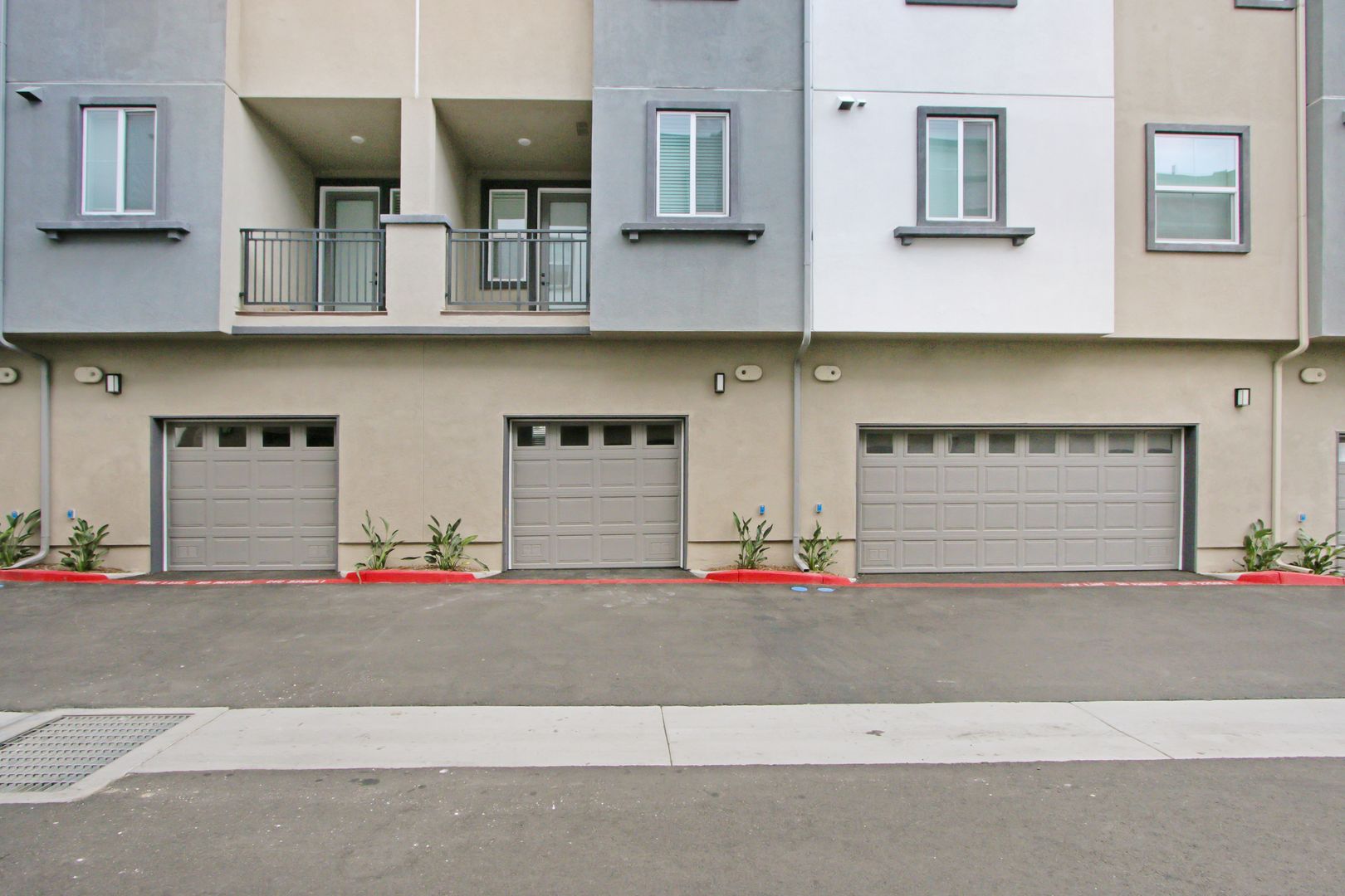 Ontario Apartment: 221 N Mountain Ave