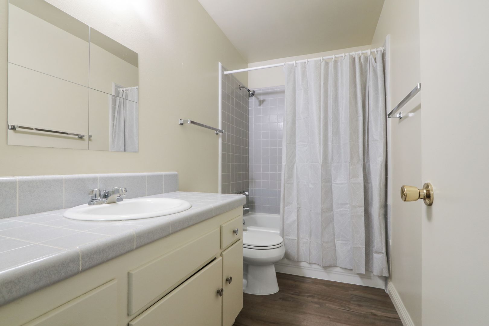 Azusa Apartment: 1205 N San Gabriel Ave