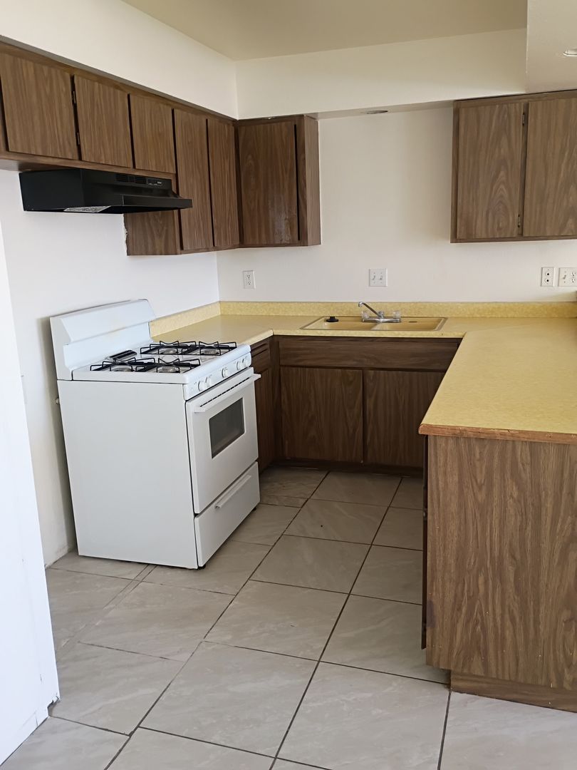 Needles Apartment: 1932 Erin Drive