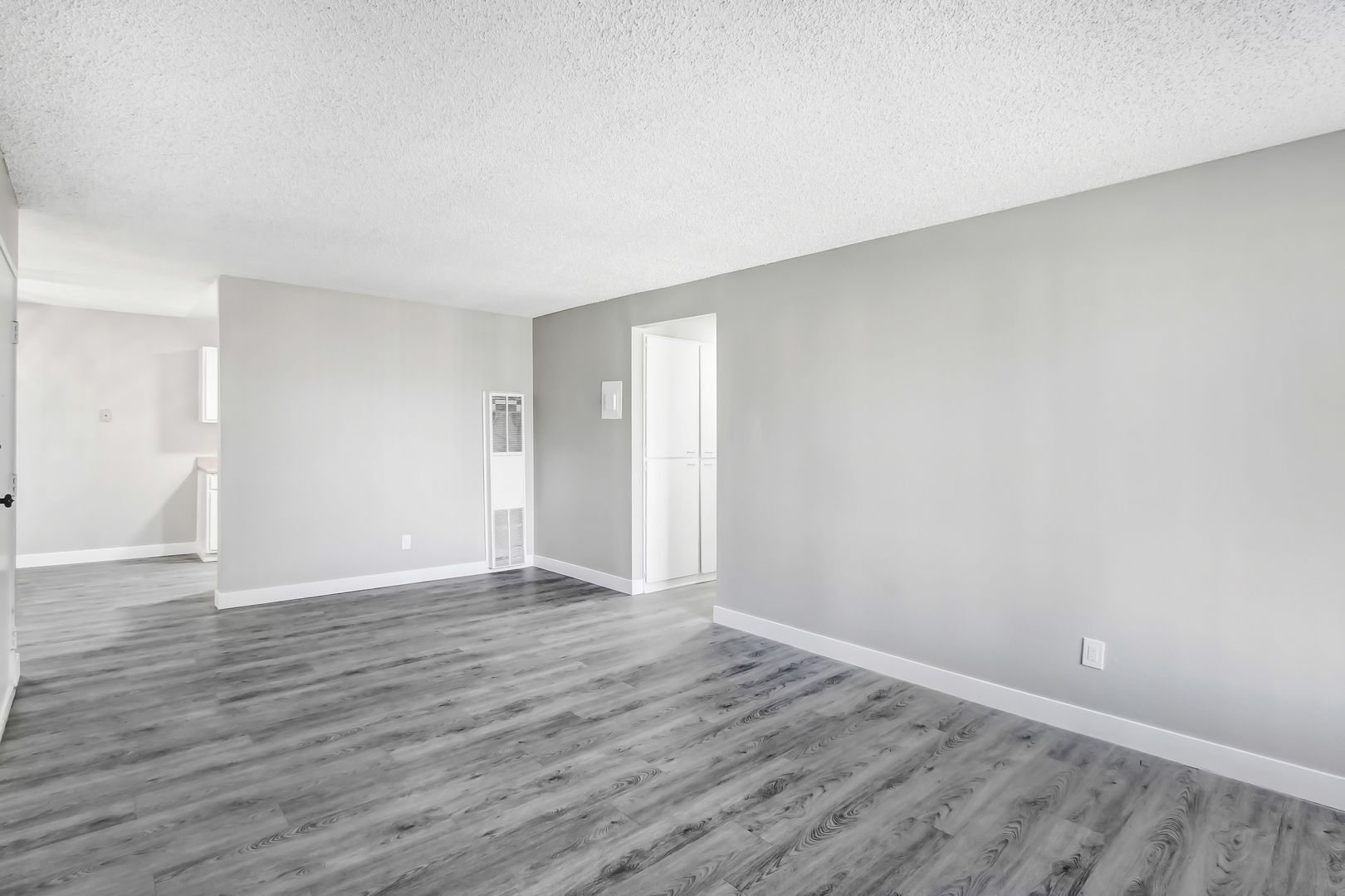 Riverside Apartment: 1066 N Orange Street