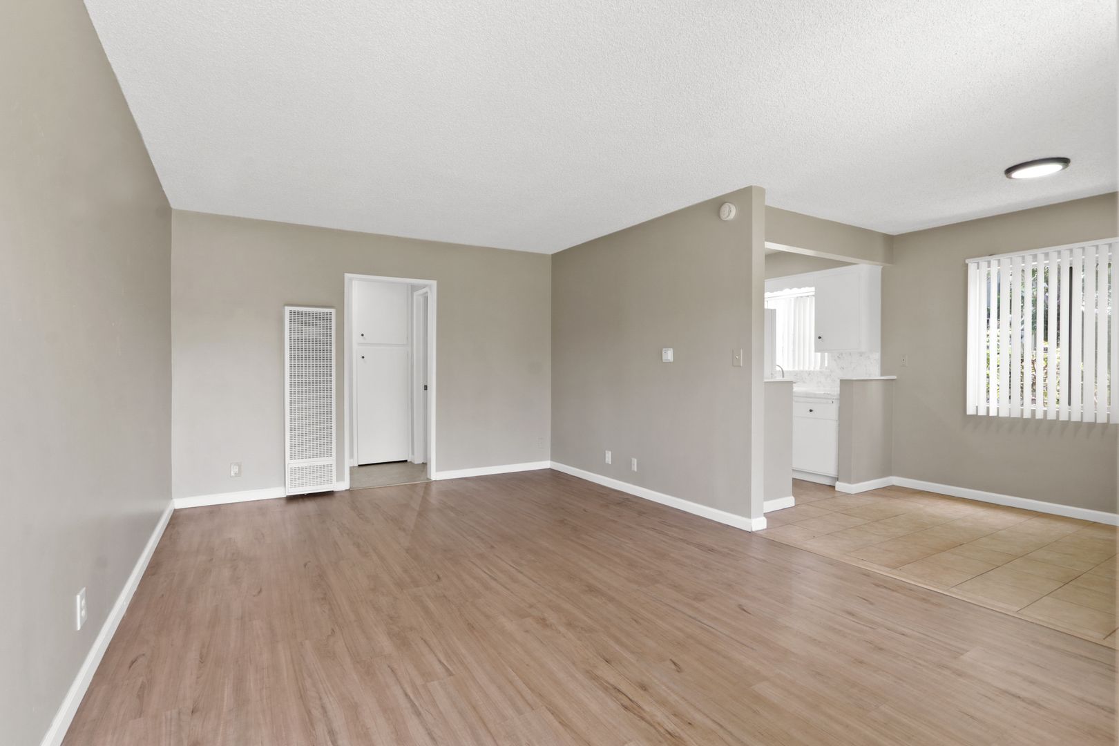 Covina Apartment: 457 W. Front St
