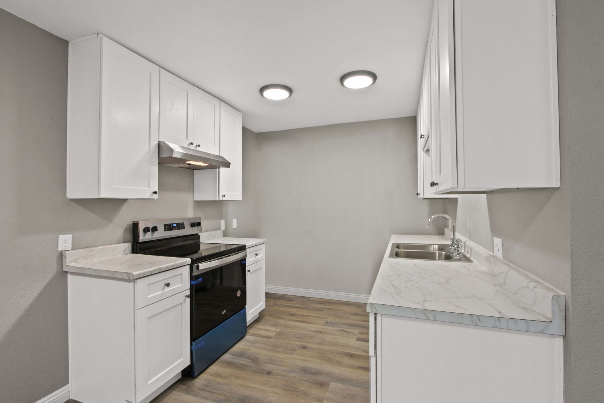Pico Rivera Apartment: 8202 Rosemead Blvd