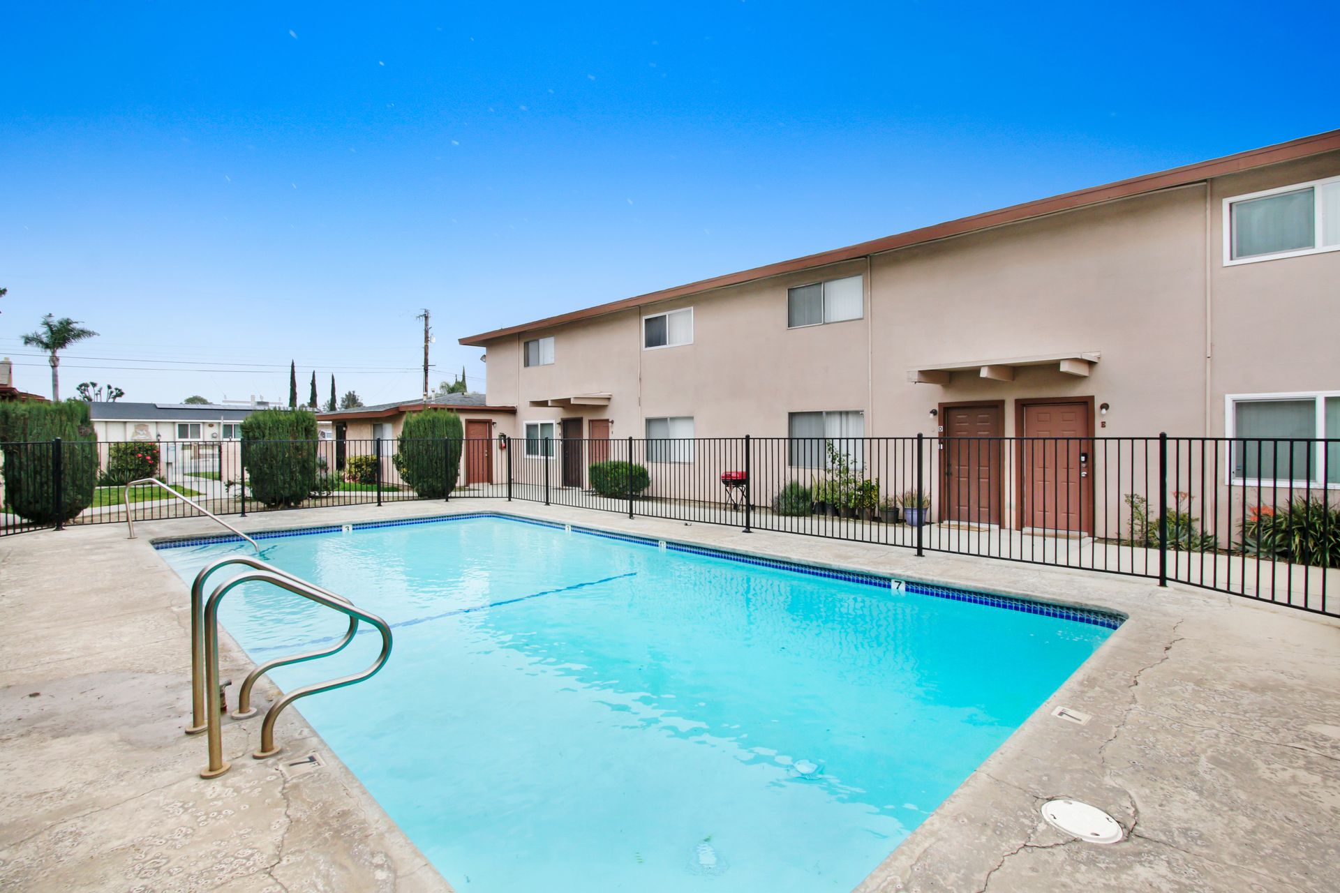 Fontana Apartment: 8919 Mango Ave