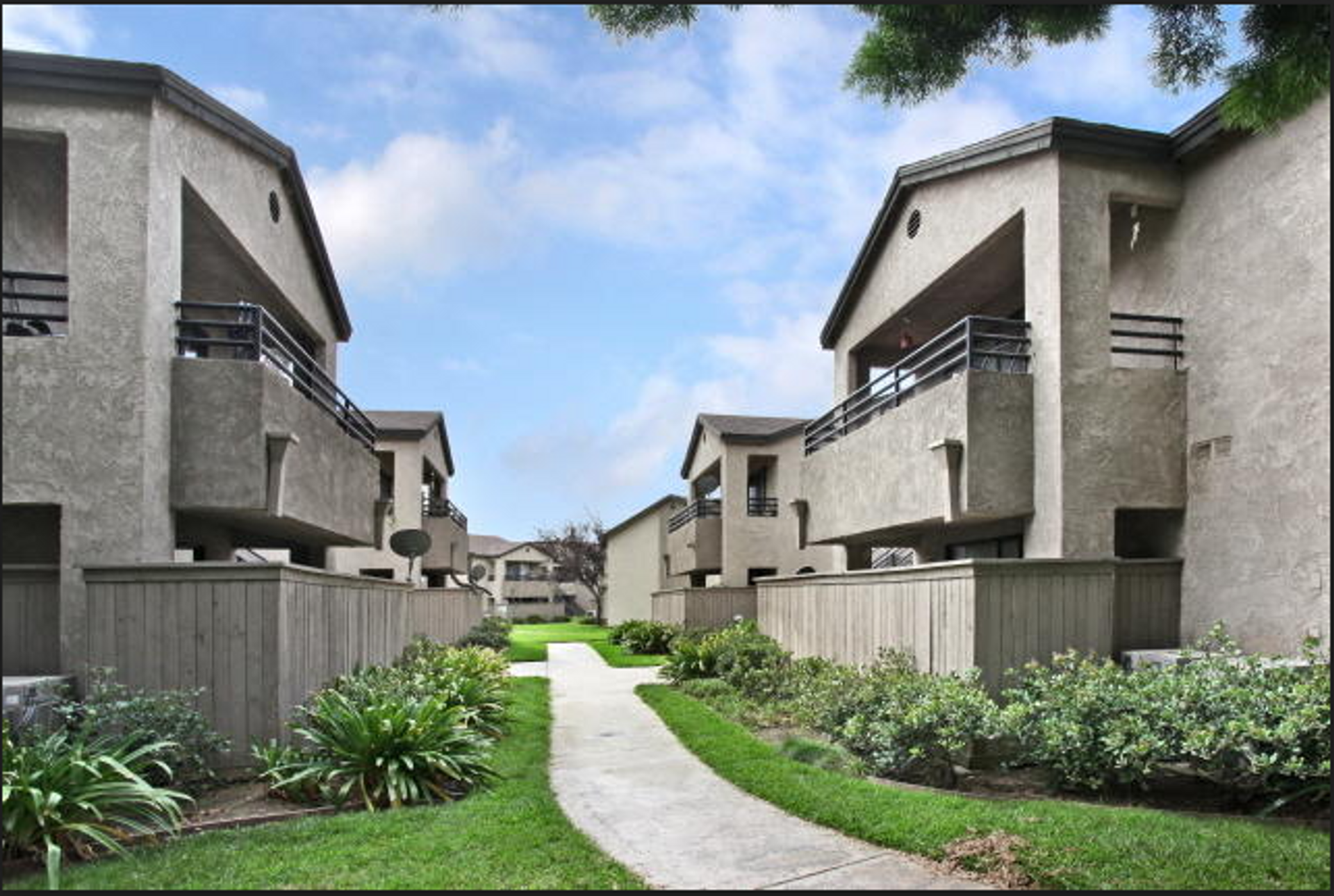 Ontario Apartment: 1427 W Mission Blvd.