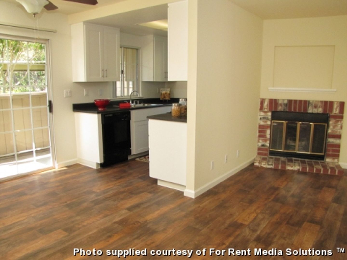 Roseville Apartment: 1000 Cirby Oaks Way