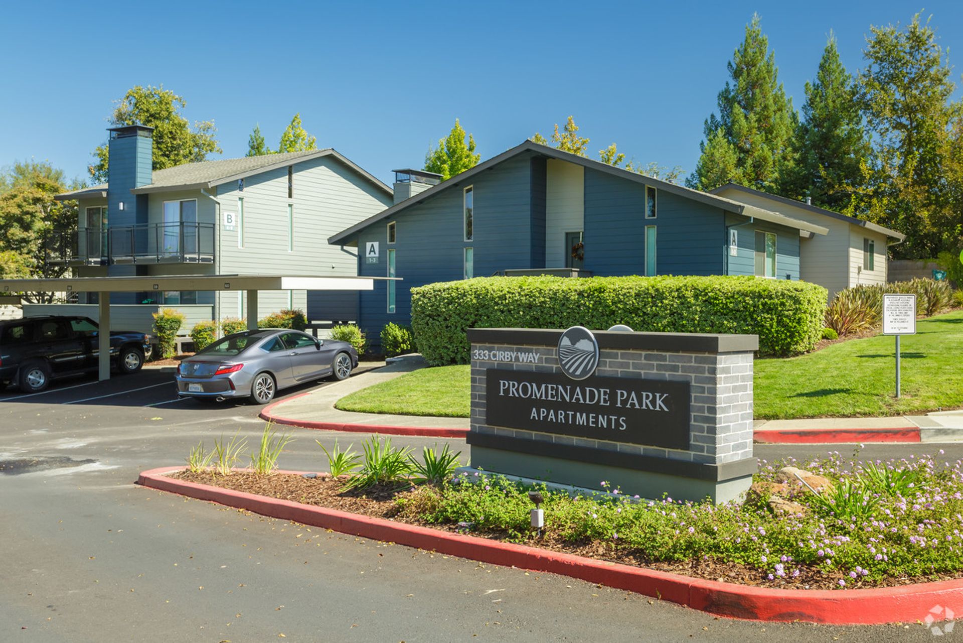 Roseville Apartment: 333 Cirby Way