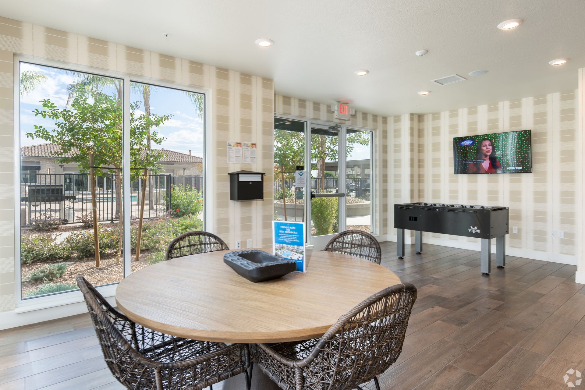 Lathrop Apartment: 240 Towne Centre Dr