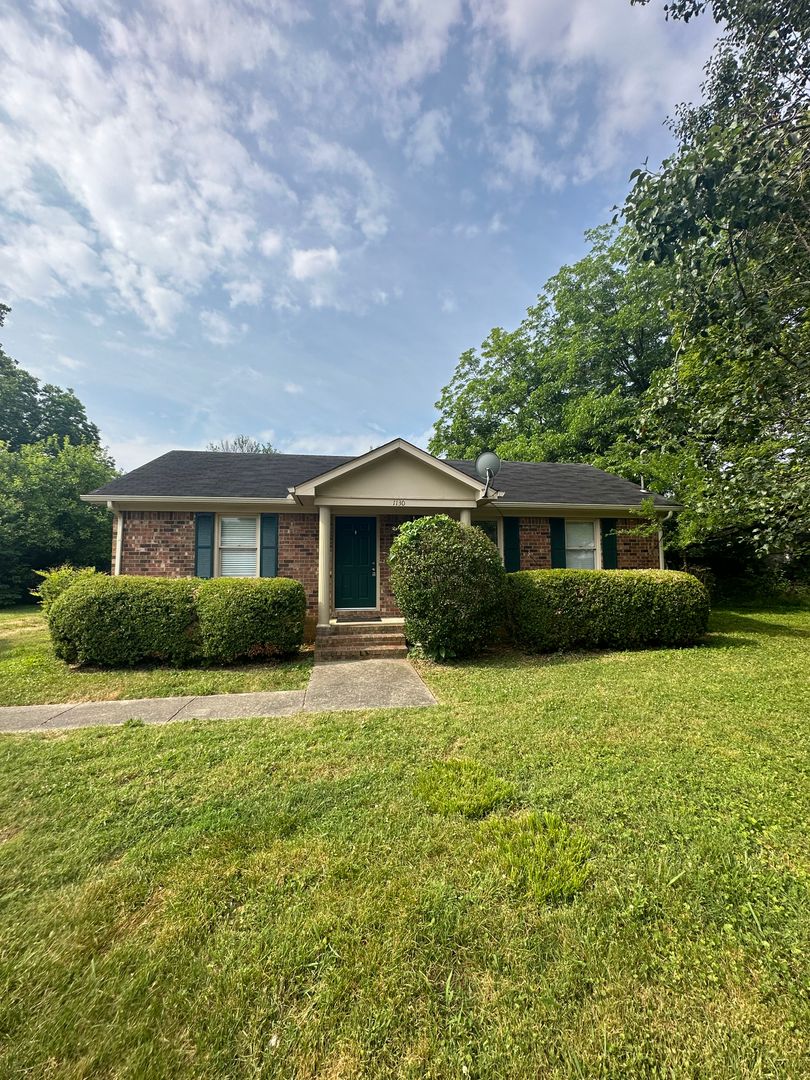 Murfreesboro House: 1130 Sloan St.