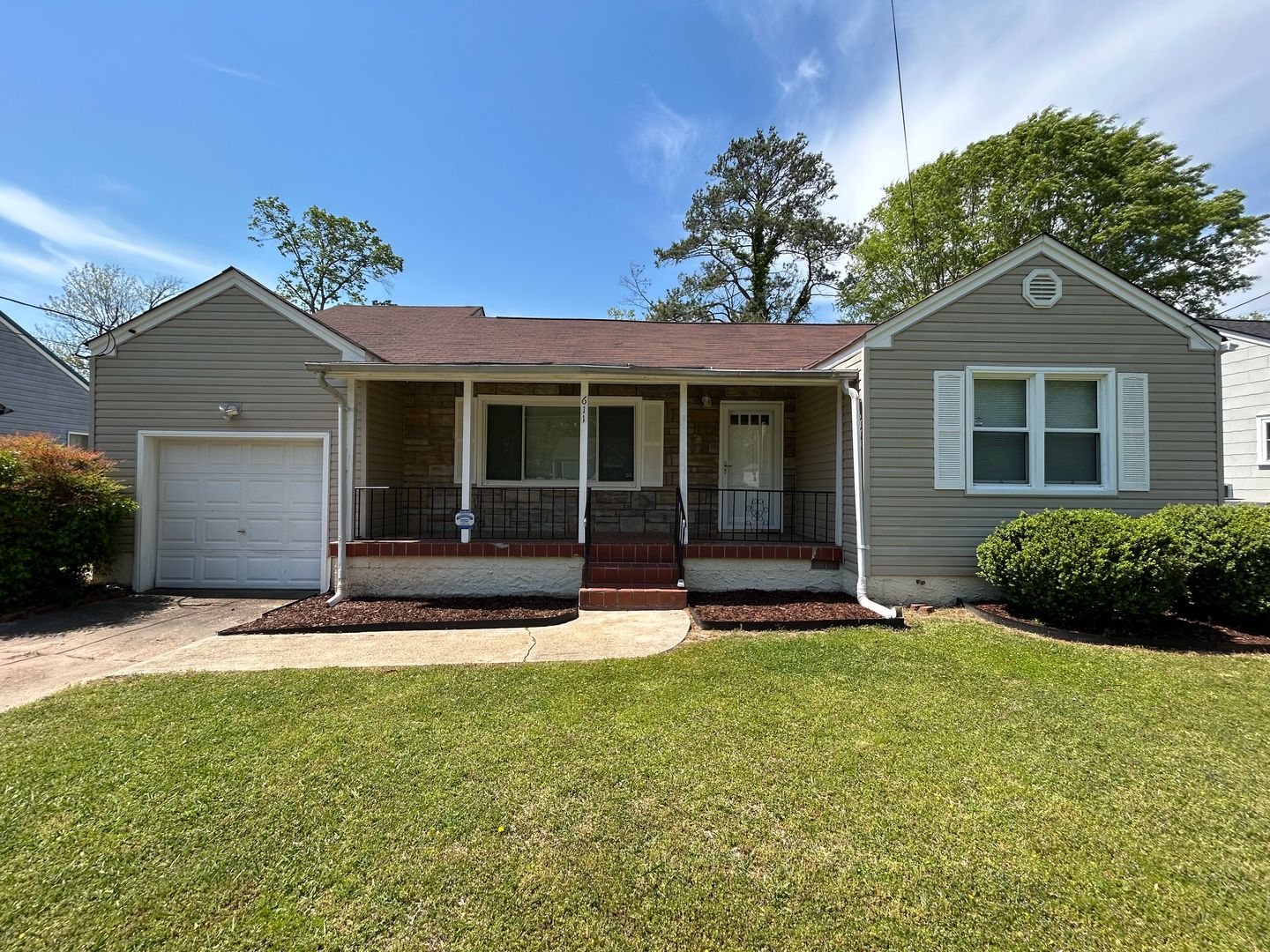 Chattanooga House: 611 Woodvale Avenue