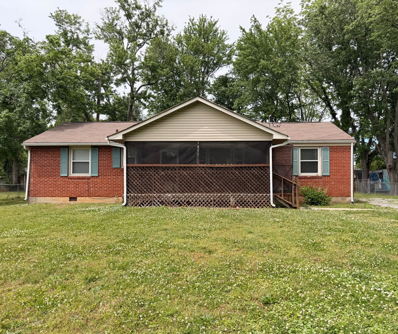 Murfreesboro House: 1911 Wren St.