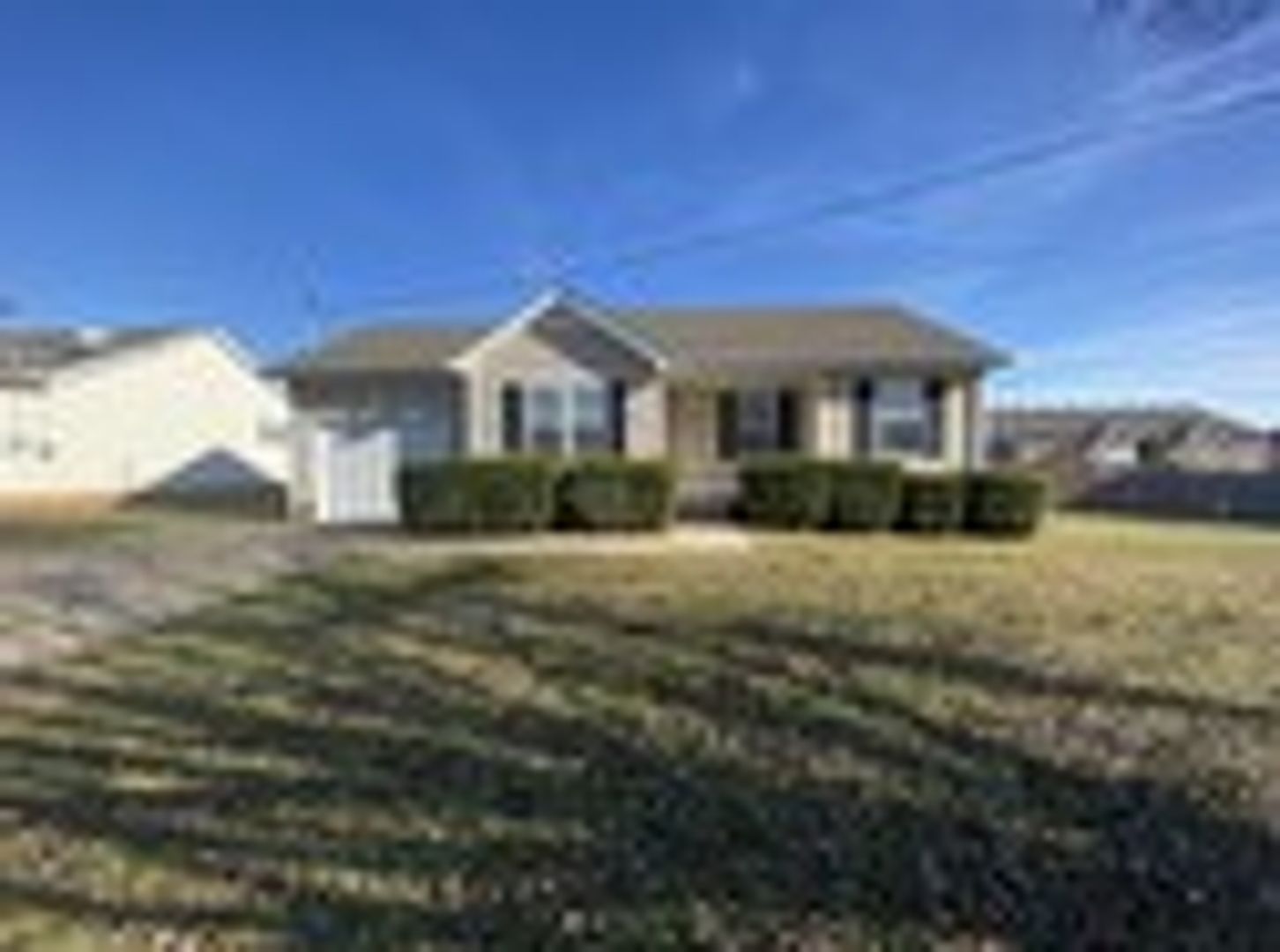 Clarksville House: 445 Cranklen Circle