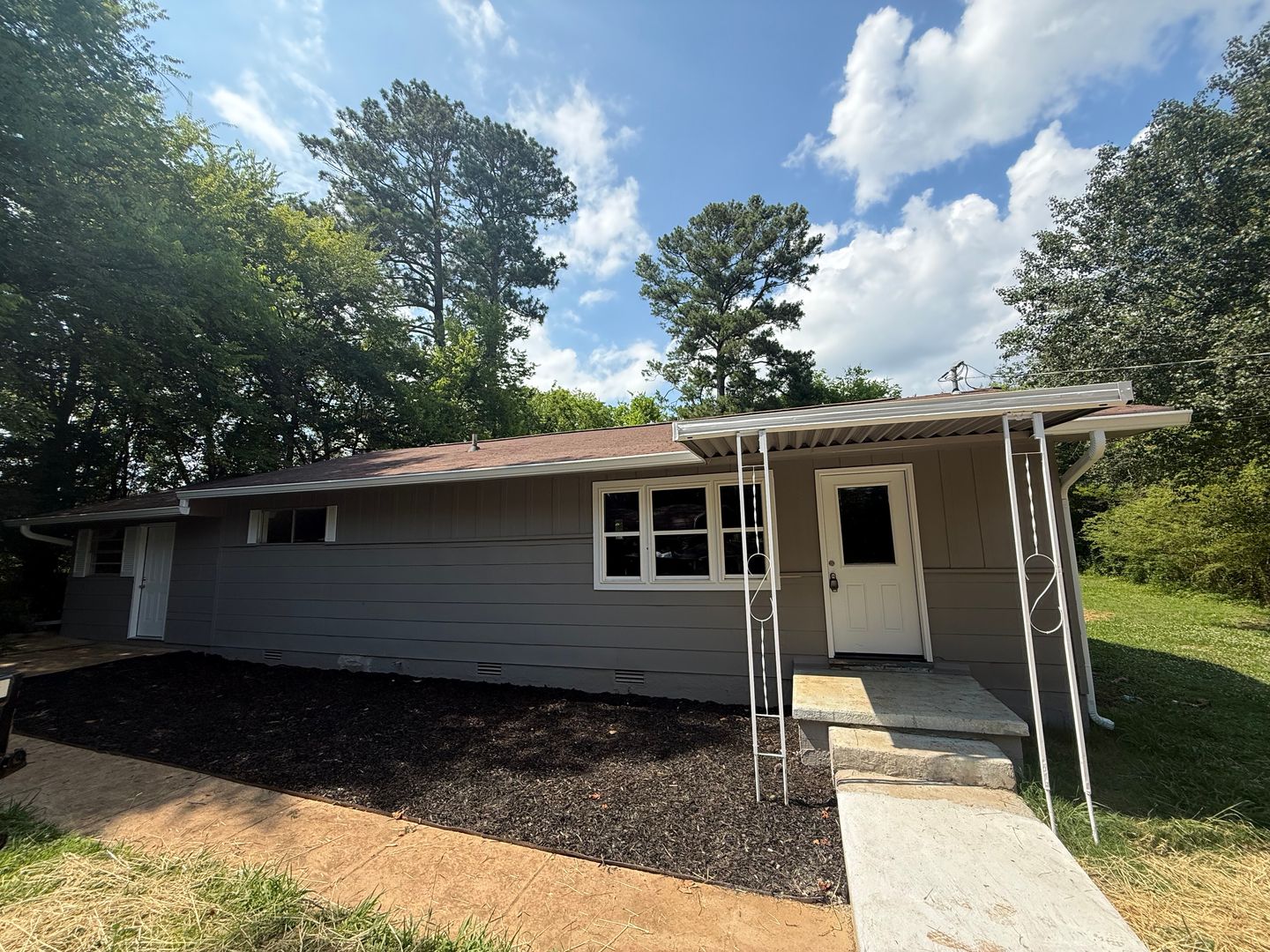 Rossville House: 89 Susan Ln.
