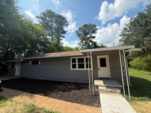 Newly Updated 3 Bedroom Home with Bonus Room in Rossville!