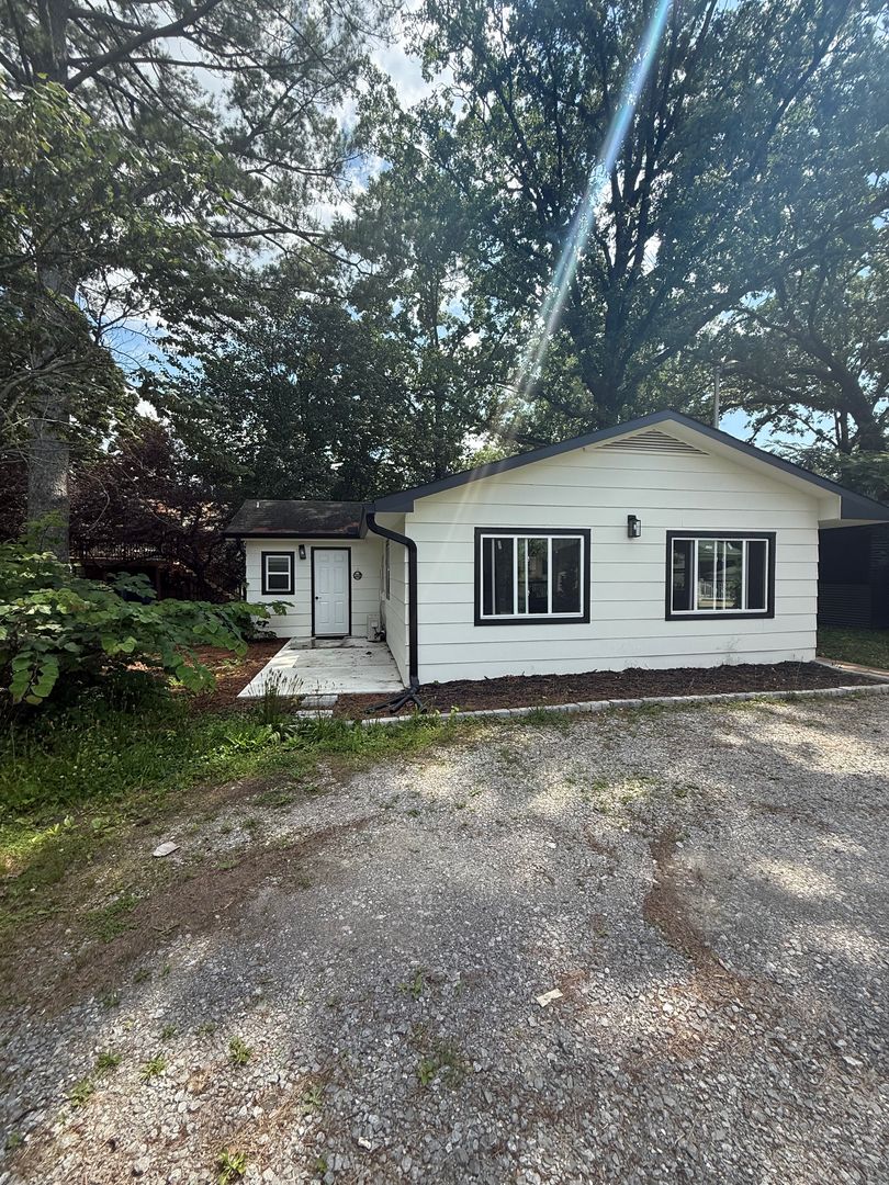 Chattanooga Apartment: 1022 Givens Road