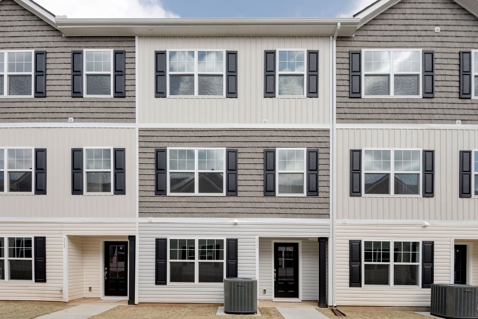 Lavergne Townhome: 305 Moshe Feder Way