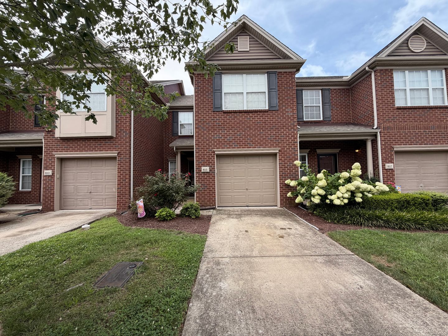 Brentwood Townhome: 8115 Valley Oak Dr.