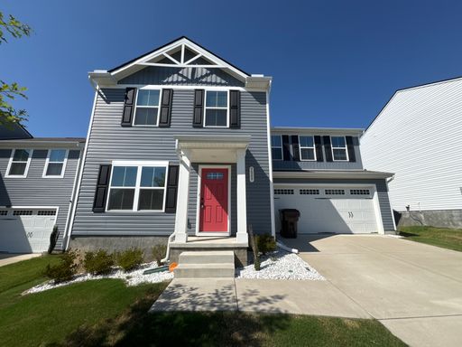 Beautiful 3-Bedroom Home Conveniently Located Near Downtown Nashville! – photo 1