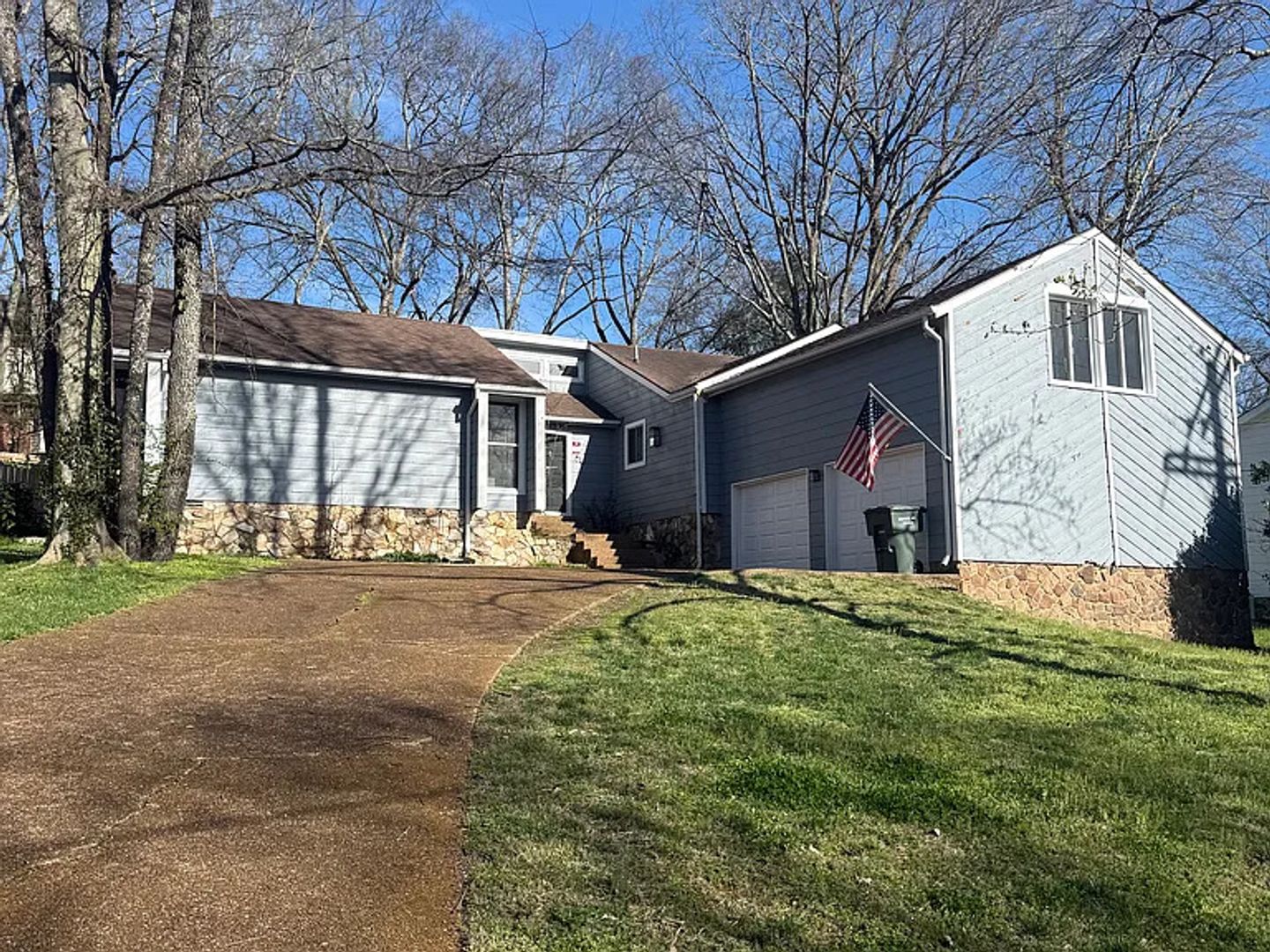 Nashville House: 6817 River Ridge Dr