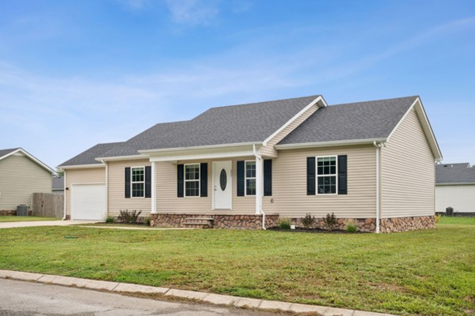 Tullahoma House: 257 Williamsburg Circle