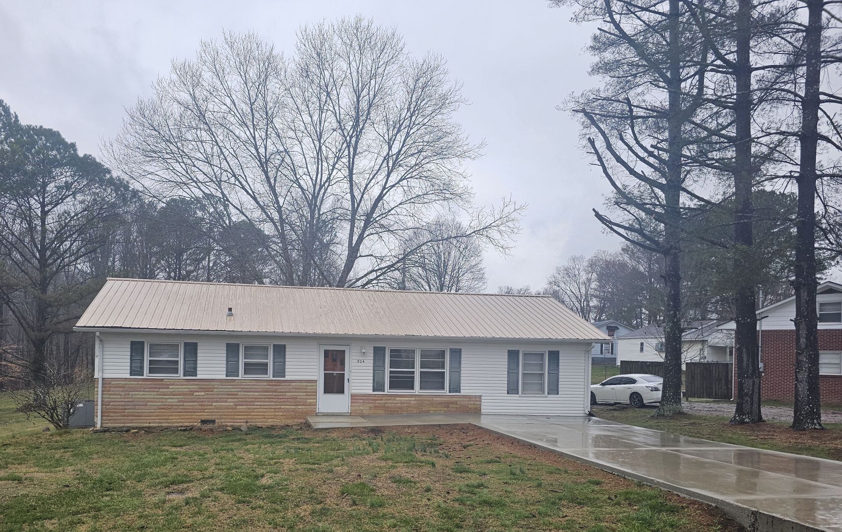 Manchester House: 504 Casey St.